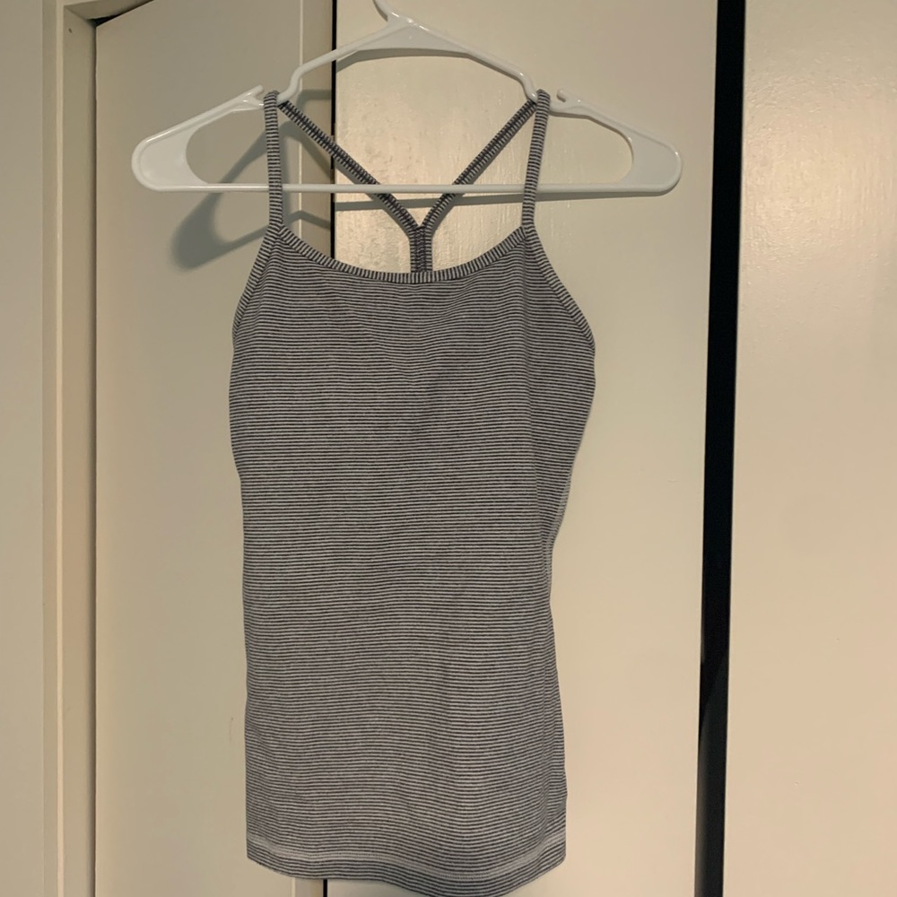 Lululemon tank size 0-2